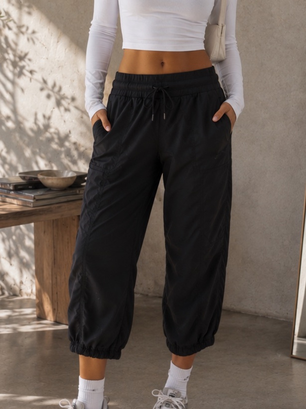 The North Face Women's Black Capri Cropped Pants Size Medium